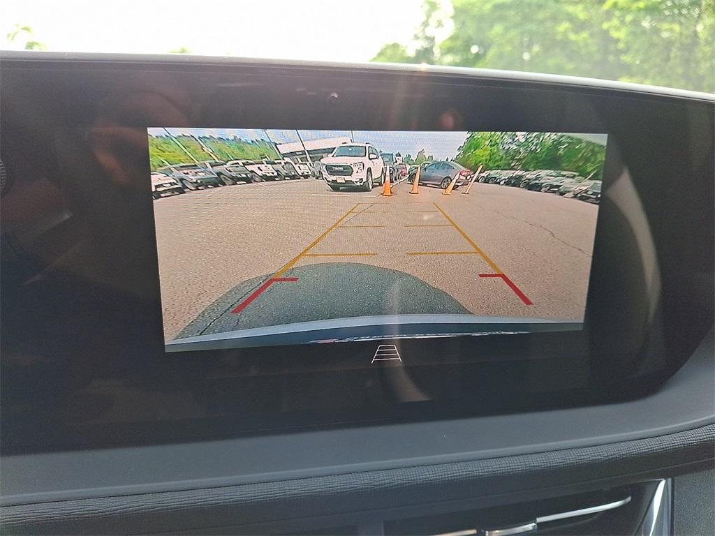 new 2025 Buick Envista car, priced at $26,540