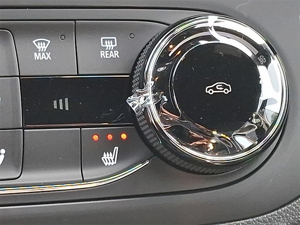 new 2025 Buick Envista car, priced at $26,540