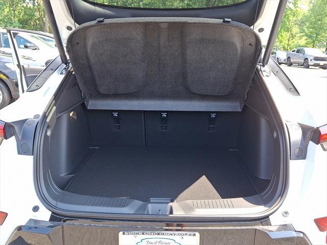 new 2025 Buick Envista car, priced at $28,780