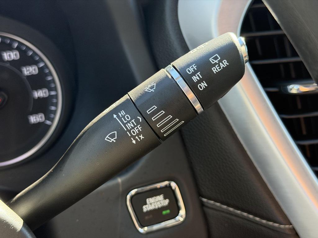 used 2023 GMC Acadia car, priced at $29,622