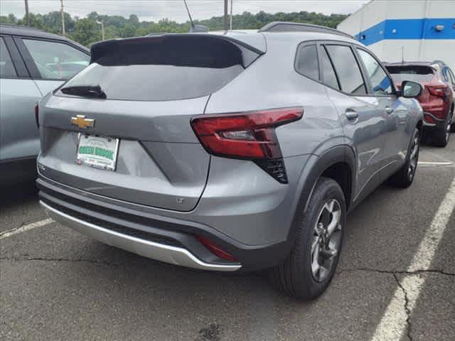 new 2025 Chevrolet Trax car, priced at $25,510