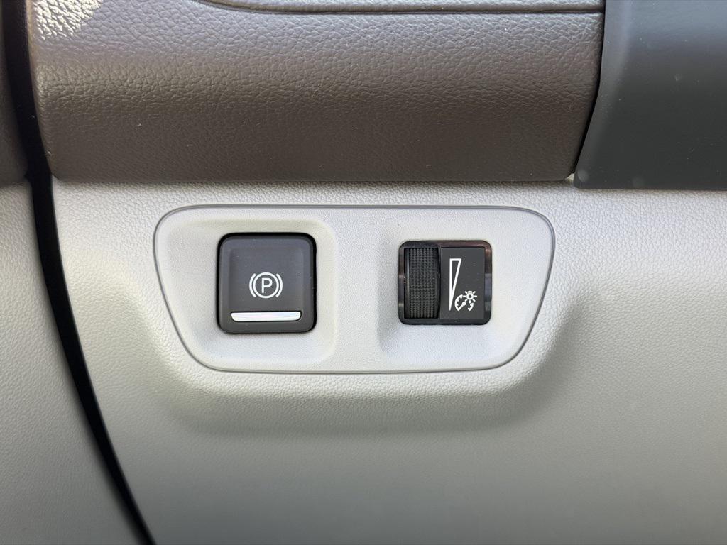 used 2023 GMC Acadia car, priced at $25,995