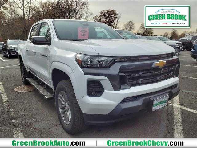 new 2024 Chevrolet Colorado car, priced at $43,050