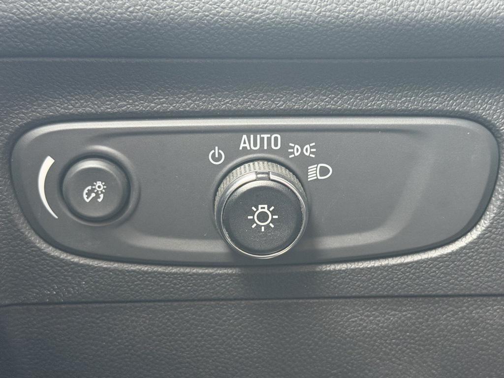 used 2023 Buick Envision car, priced at $27,638