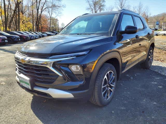 new 2025 Chevrolet TrailBlazer car, priced at $30,330