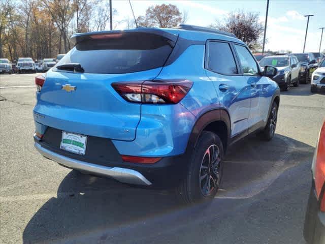 new 2025 Chevrolet TrailBlazer car, priced at $30,725