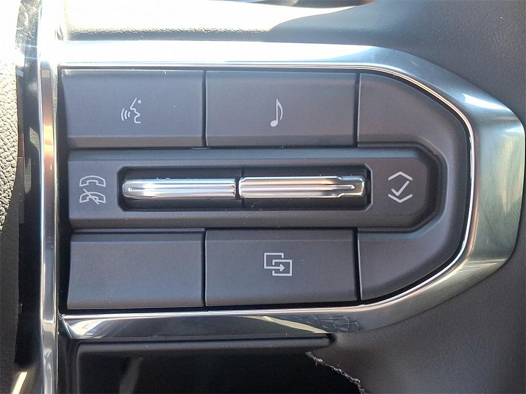 new 2025 GMC Canyon car, priced at $46,050