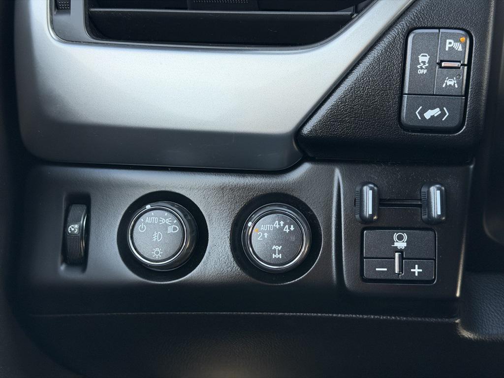 used 2017 Chevrolet Suburban car, priced at $17,995