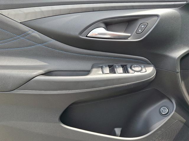new 2025 Buick Envista car, priced at $29,275