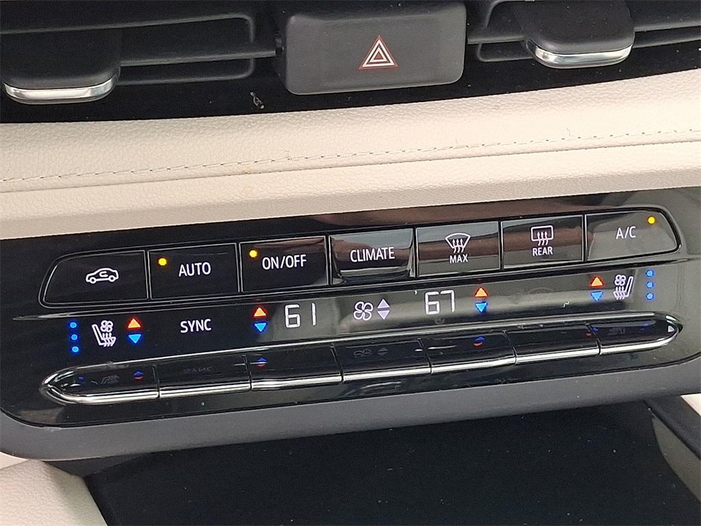 used 2022 Buick Envision car, priced at $28,118