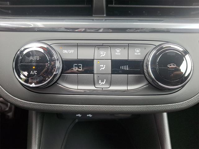 new 2025 Buick Envista car, priced at $25,690