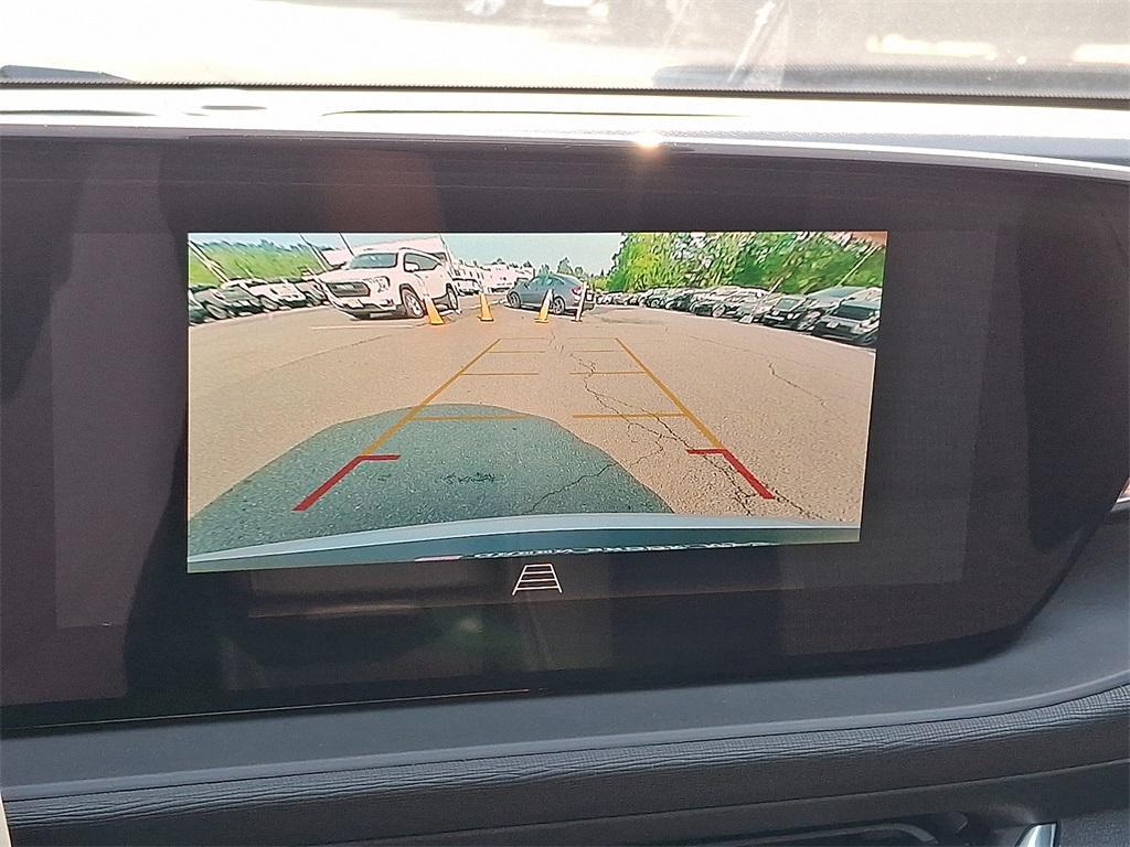 new 2025 Buick Envista car, priced at $27,280