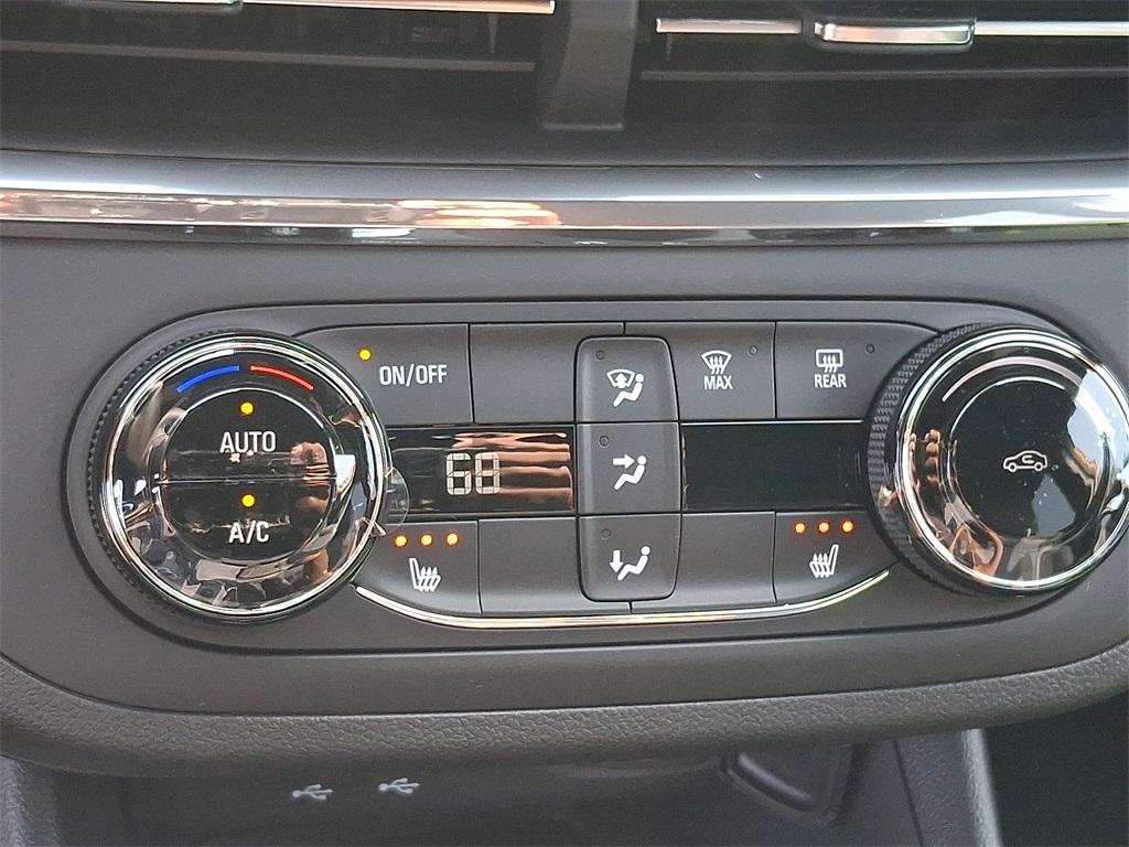 new 2025 Buick Envista car, priced at $27,280