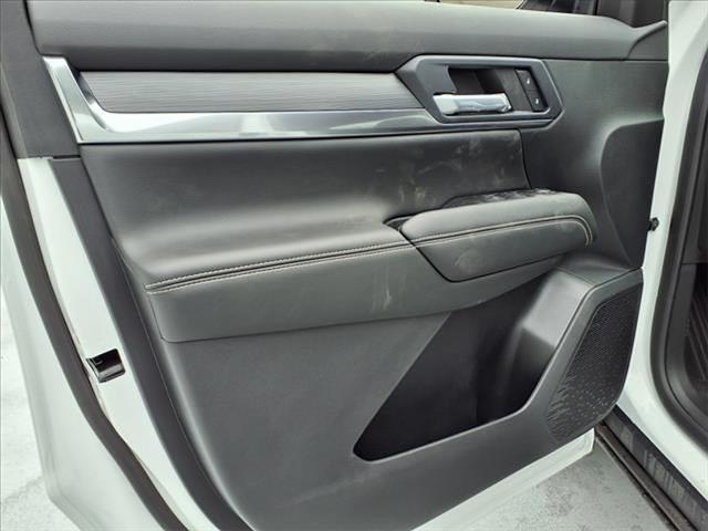 new 2025 GMC Terrain car, priced at $33,395