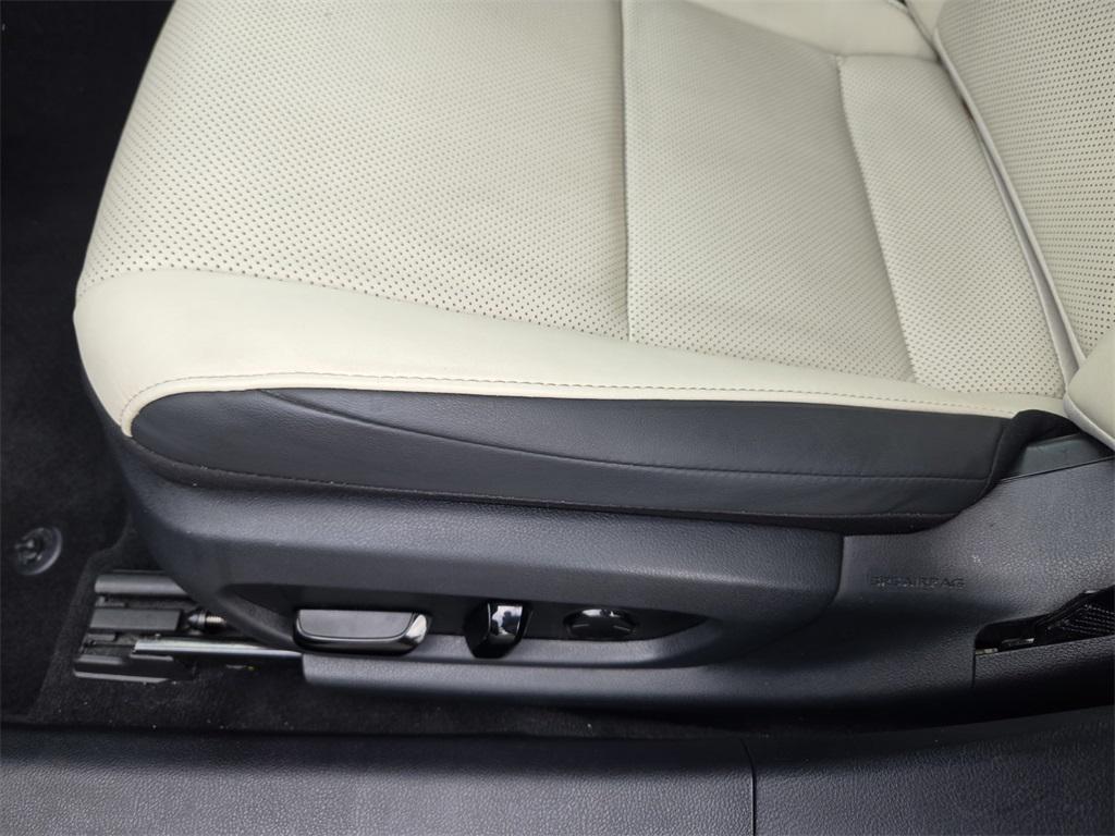 used 2023 Lexus ES 300h car, priced at $36,900