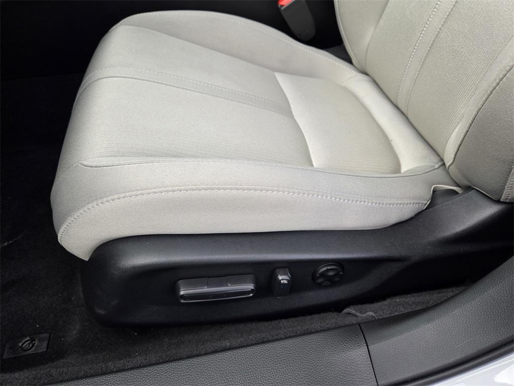 used 2021 Honda Accord Hybrid car, priced at $25,900