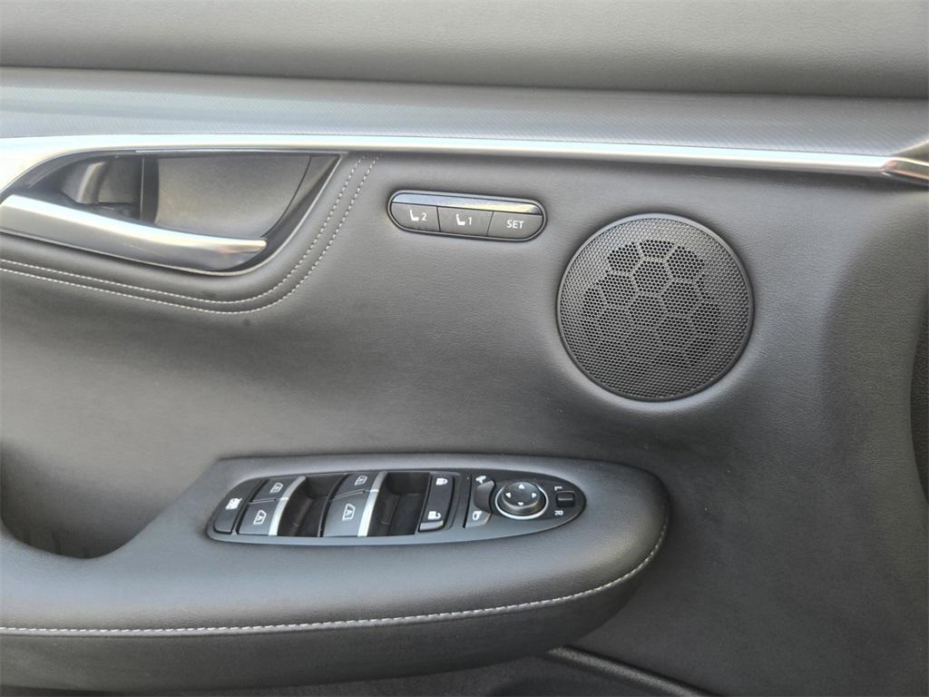 used 2025 INFINITI QX55 car, priced at $39,900