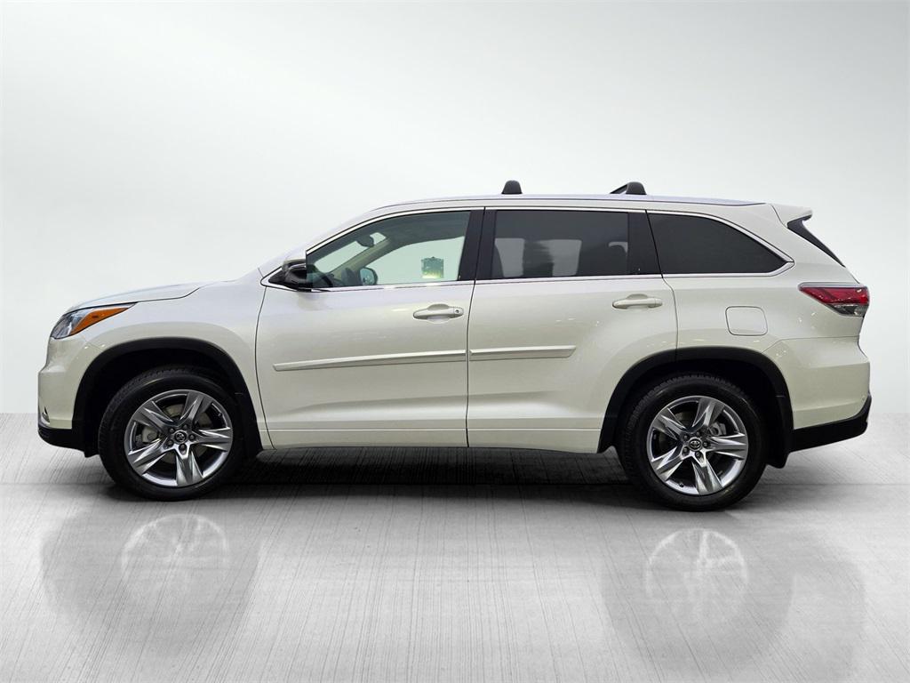 used 2016 Toyota Highlander car, priced at $23,900