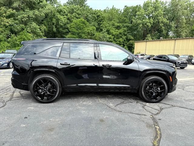 used 2024 Chevrolet Traverse car, priced at $54,900