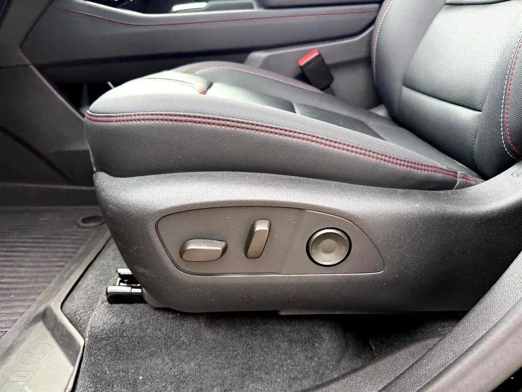 used 2024 Chevrolet Traverse car, priced at $54,900