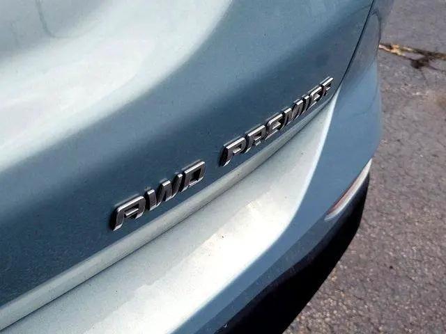 used 2022 Chevrolet Equinox car, priced at $27,900