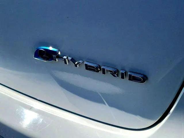 used 2018 Chrysler Pacifica Hybrid car, priced at $19,900