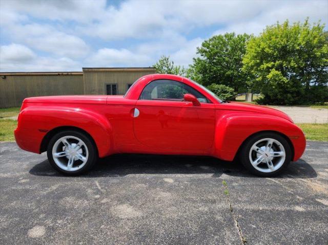 used 2003 Chevrolet SSR car, priced at $29,900