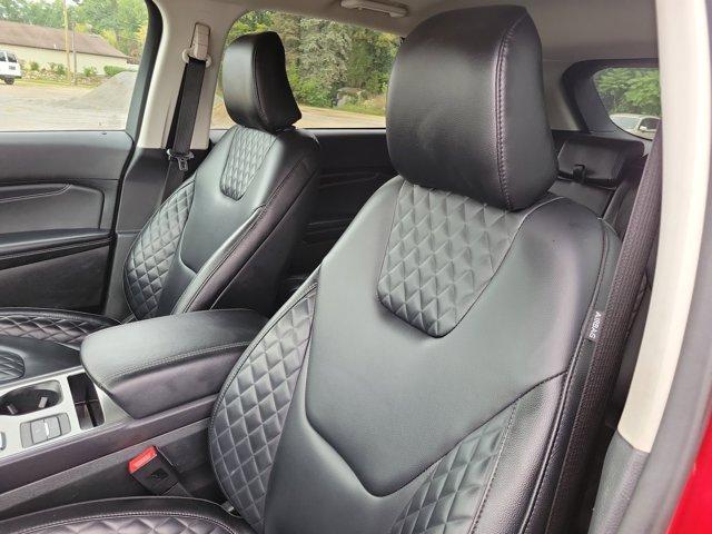 used 2024 Ford Edge car, priced at $29,900