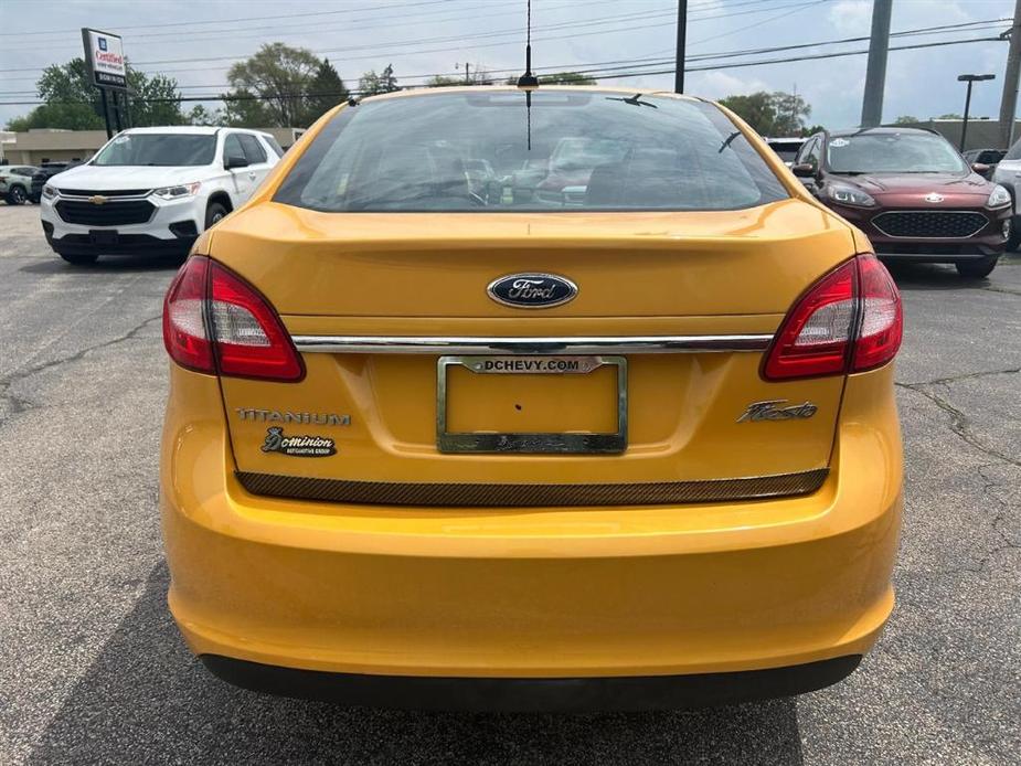 used 2013 Ford Fiesta car