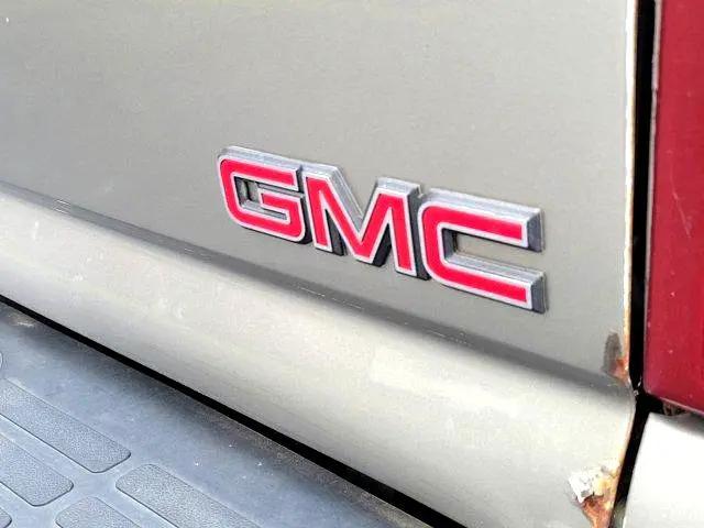 used 2002 GMC Sierra 1500 car, priced at $10,000