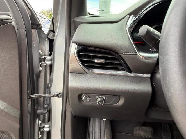 used 2024 Chevrolet Traverse car, priced at $34,900