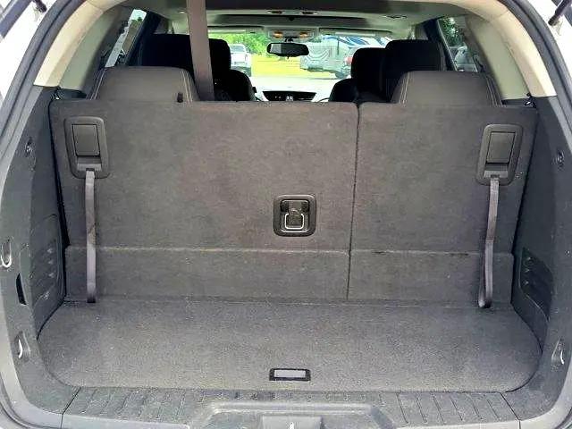 used 2017 Chevrolet Traverse car, priced at $13,900