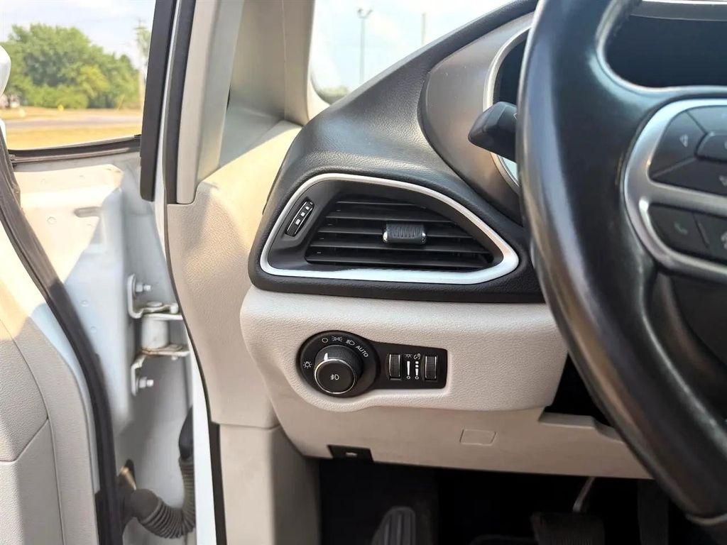 used 2020 Chrysler Pacifica car, priced at $24,900