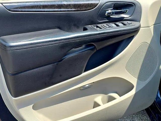 used 2014 Dodge Grand Caravan car, priced at $6,900