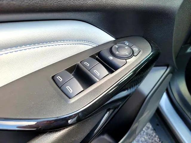used 2025 Chevrolet Trax car, priced at $25,900