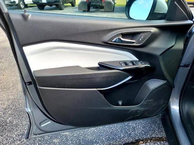 used 2025 Chevrolet Trax car, priced at $25,900