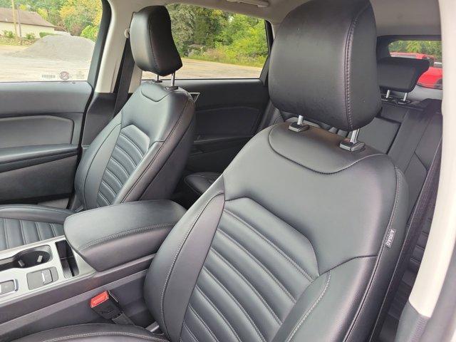 used 2024 Ford Edge car, priced at $25,900