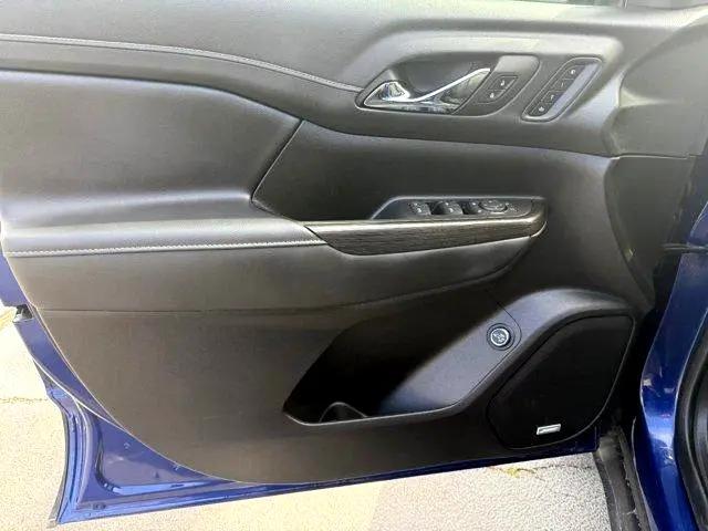 used 2023 GMC Acadia car, priced at $37,900