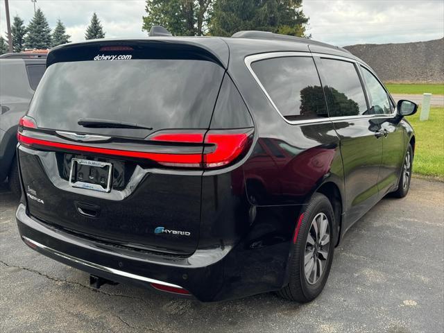 used 2021 Chrysler Pacifica Hybrid car, priced at $28,870