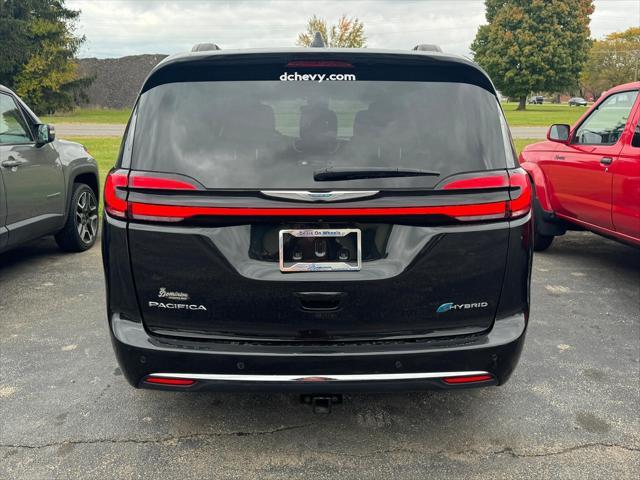 used 2021 Chrysler Pacifica Hybrid car, priced at $28,870