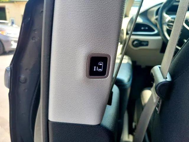 used 2021 Chrysler Pacifica Hybrid car, priced at $23,900