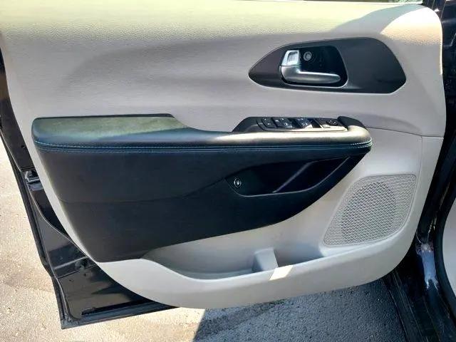 used 2021 Chrysler Pacifica Hybrid car, priced at $23,900