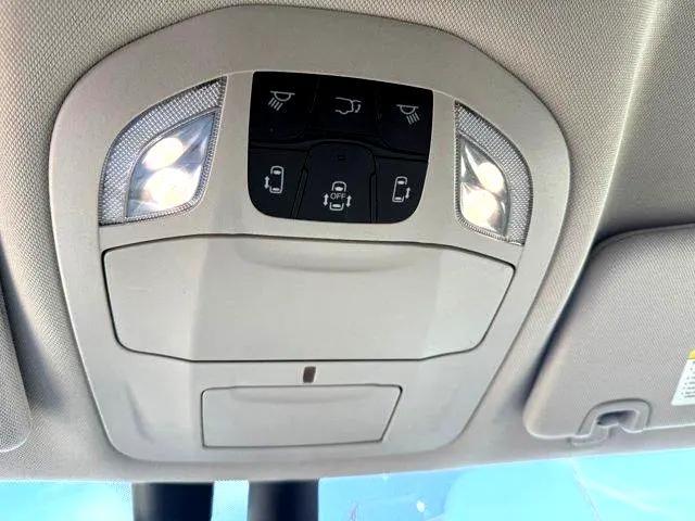 used 2021 Chrysler Pacifica Hybrid car, priced at $26,900