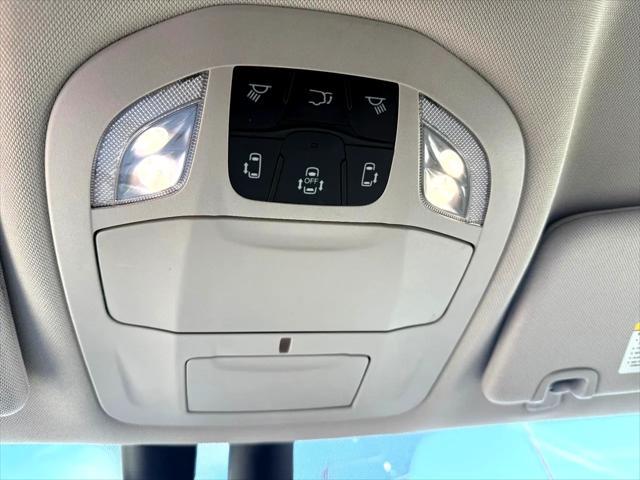 used 2021 Chrysler Pacifica Hybrid car, priced at $29,900