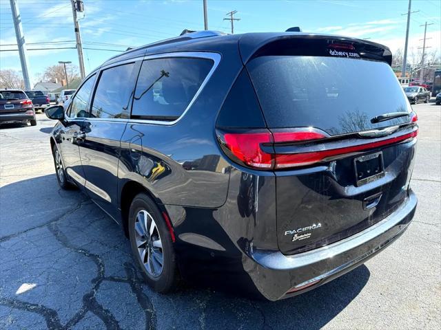 used 2021 Chrysler Pacifica Hybrid car, priced at $29,900