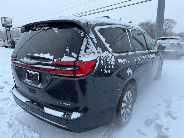 used 2021 Chrysler Pacifica Hybrid car, priced at $29,900