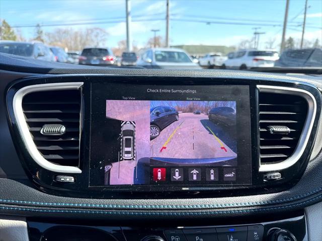 used 2021 Chrysler Pacifica Hybrid car, priced at $29,900
