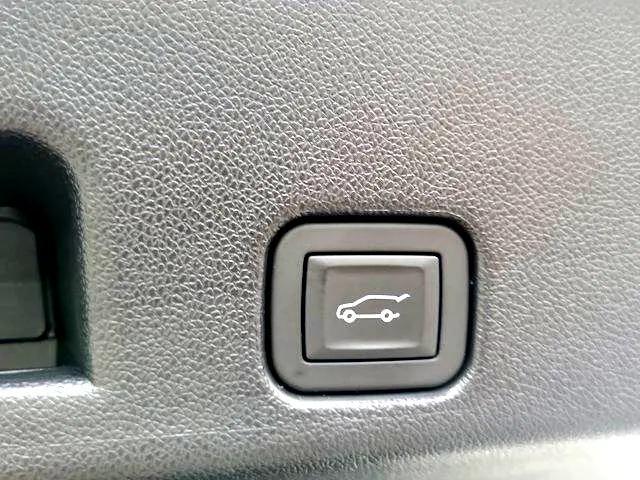 used 2025 Buick Enclave car, priced at $59,900