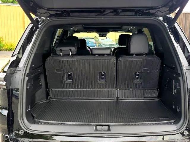 used 2025 Buick Enclave car, priced at $59,900