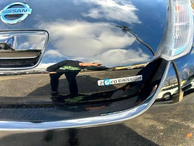 used 2013 Nissan Leaf car, priced at $5,900